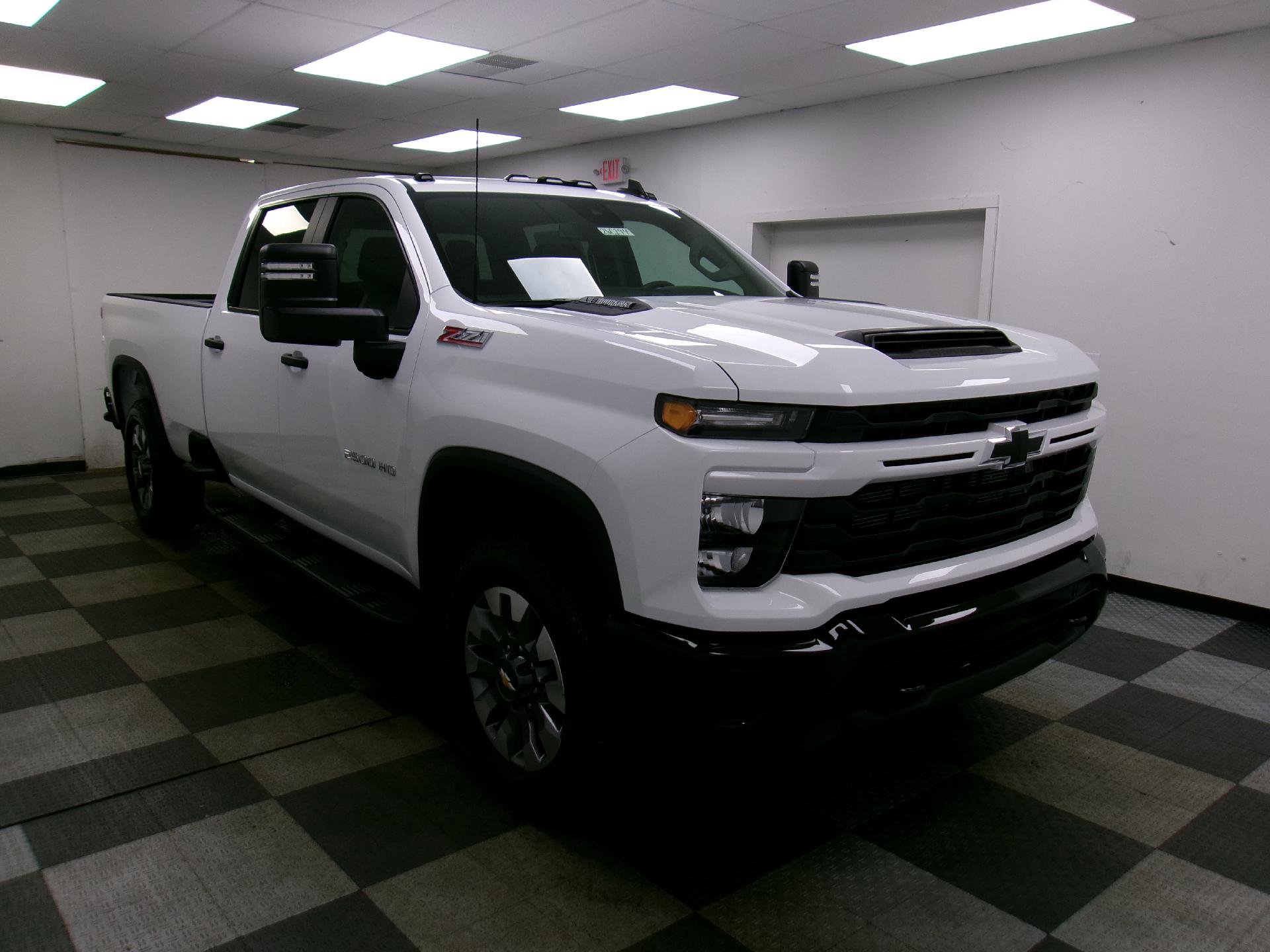 New 2026 Chevrolet Silverado 2500 Custom w/ Custom Value Package AWD/4WD image 14