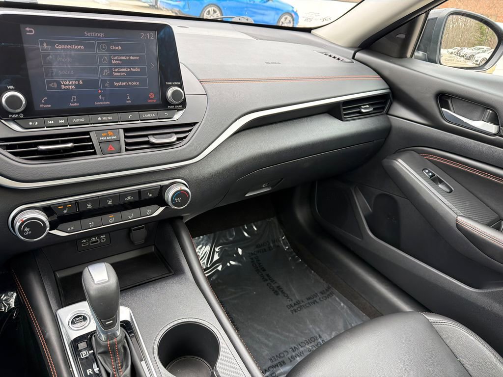 Used 2021 Nissan Altima 2.5 SR w/ SR Premium Package image 23