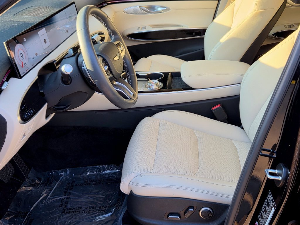 Used 2026 Genesis GV70 2.5T AWD/4WD image 11