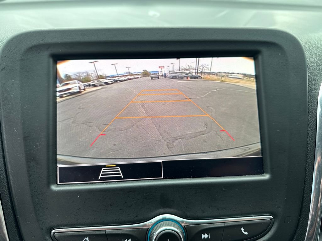 Used 2023 Chevrolet Equinox LS image 24