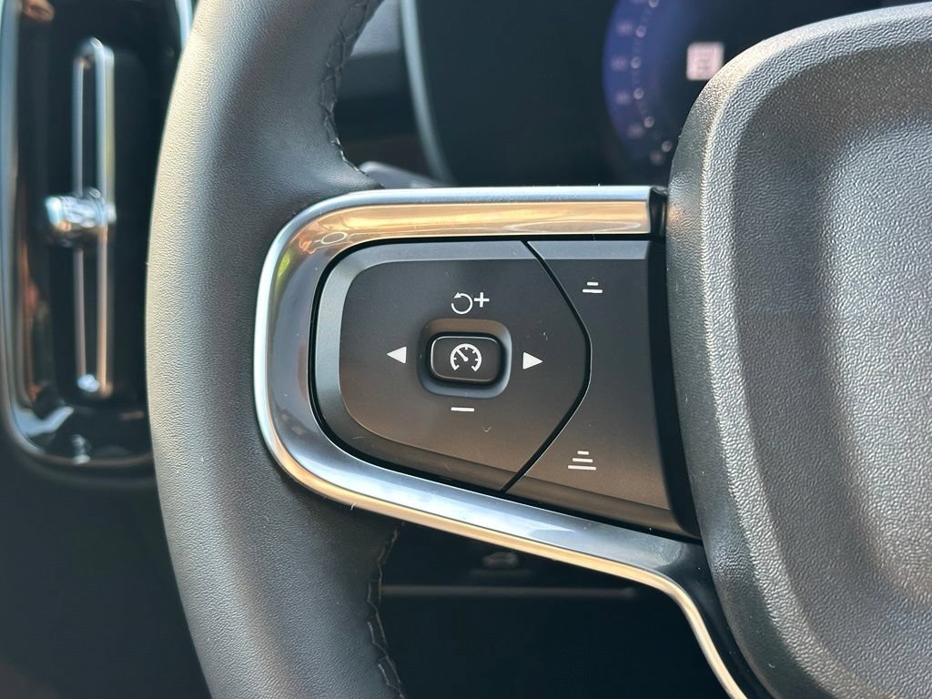 Used 2023 Volvo C40 Recharge Core AWD/4WD image 24