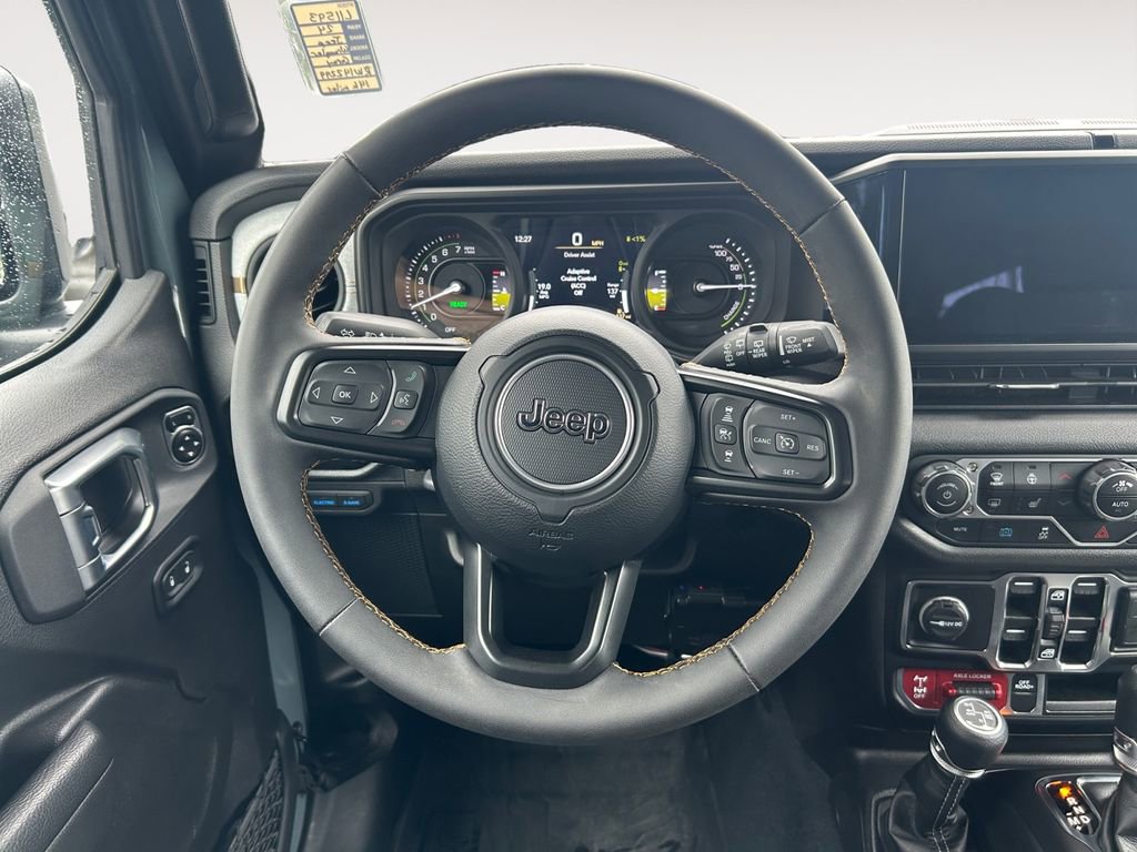 Used 2024 Jeep Wrangler Unlimited image 14