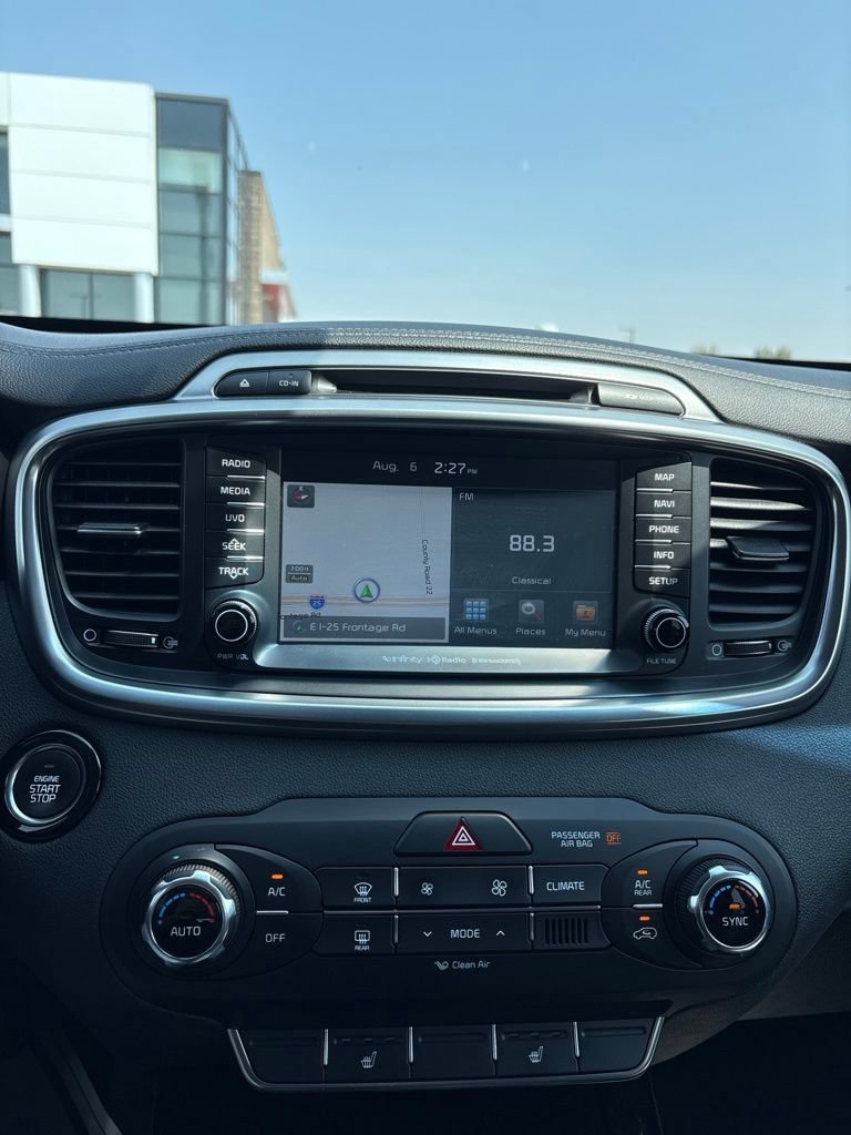 Used 2017 Kia Sorento SX AWD/4WD image 13