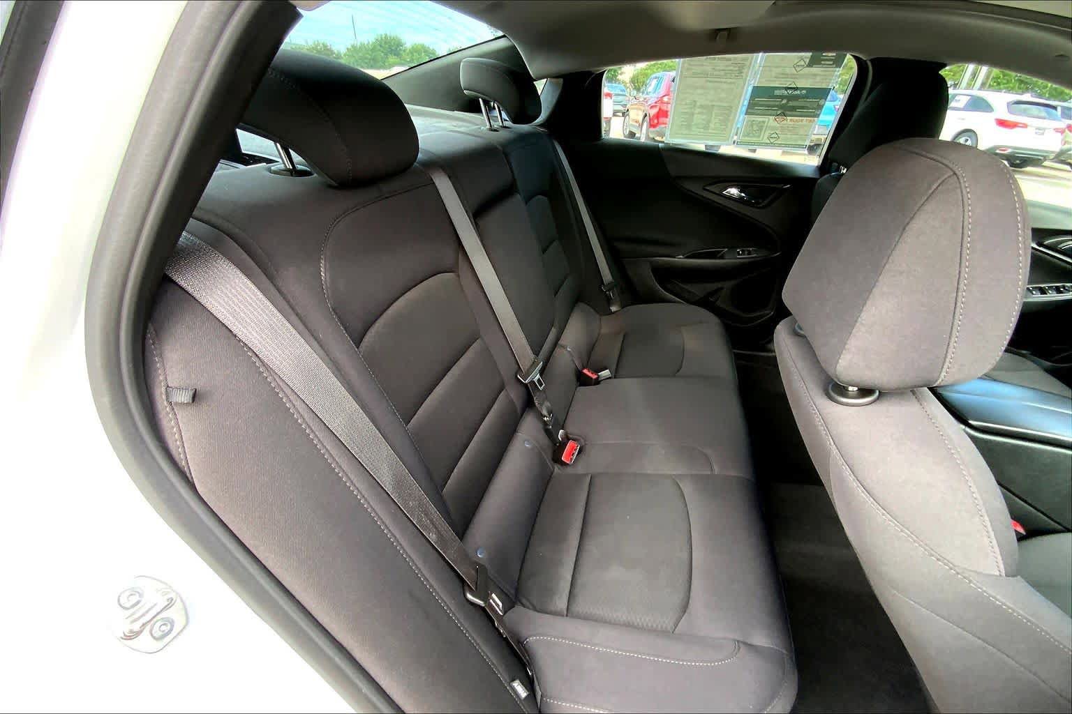 Used 2024 Chevrolet Malibu LT FWD image 20