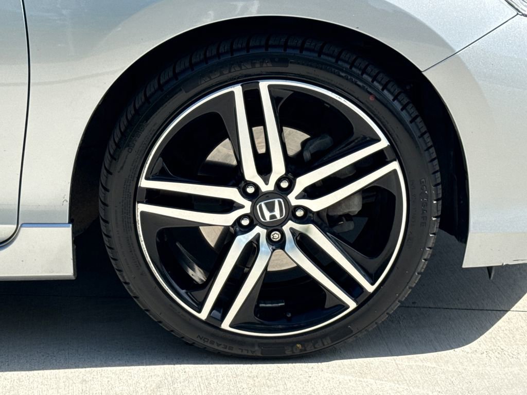 Used 2017 Honda Accord Sport Special Edition image 10