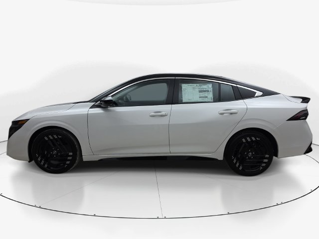 New 2027 Nissan Sentra SR w/ SR All Weather Package FWD image 9
