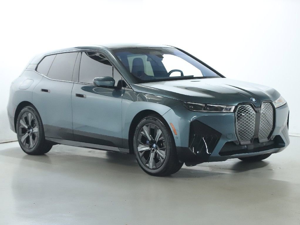 Certified 2023 BMW iX xDrive50 w/ Premium Package AWD/4WD image 10