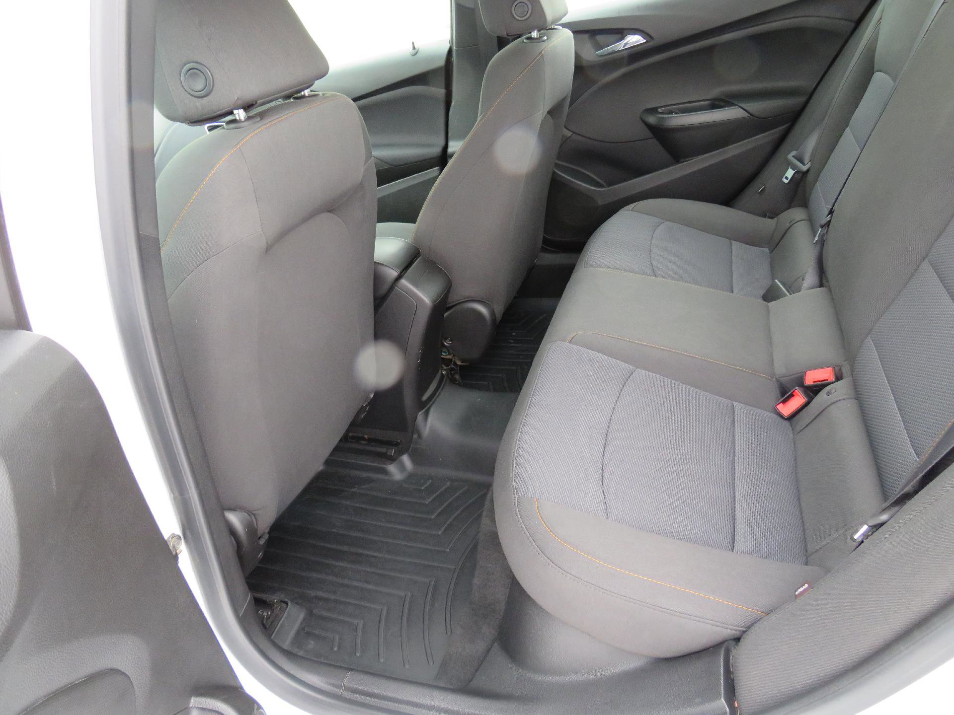 Used 2018 Chevrolet Cruze LS image 7