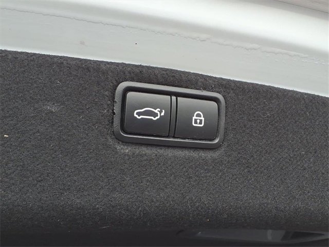 Used 2019 Genesis G80 3.3T Sport image 29