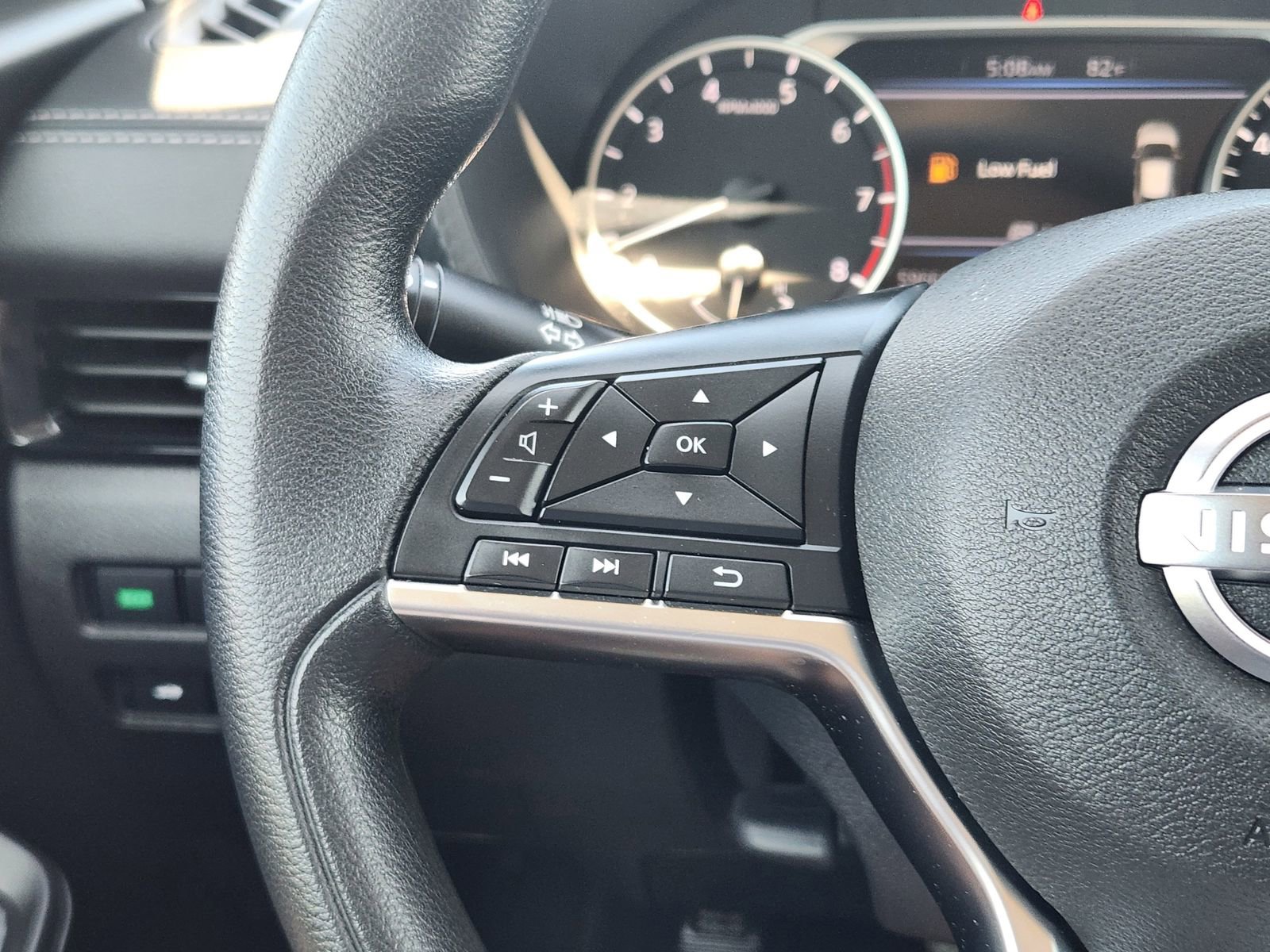 Used 2024 Nissan Sentra SV image 31