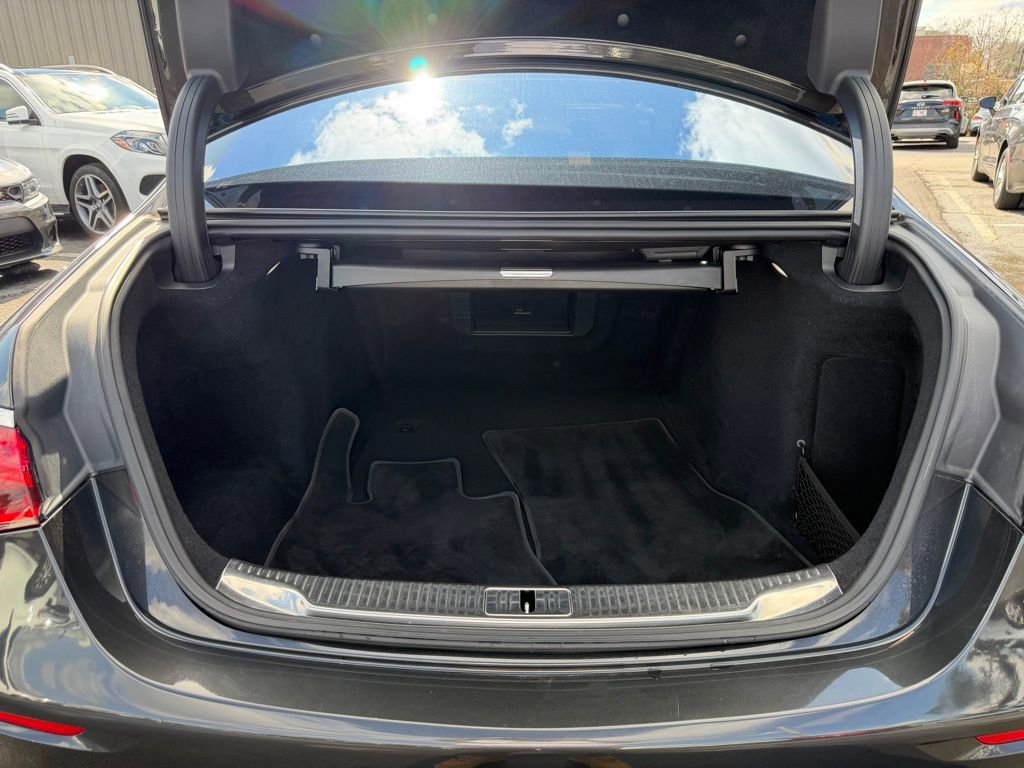 Used 2022 Mercedes-Benz S 580 4MATIC Sedan w/ AMG Line Package image 7