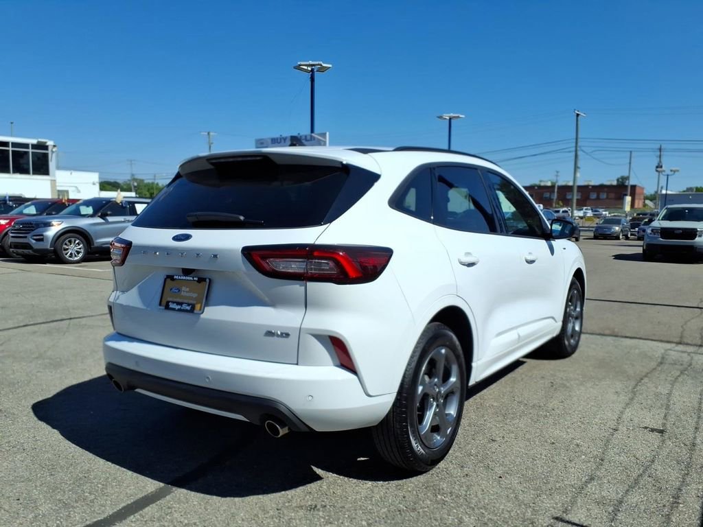 Used 2023 Ford Escape ST-Line w/ Tech Pack #1 AWD/4WD image 6