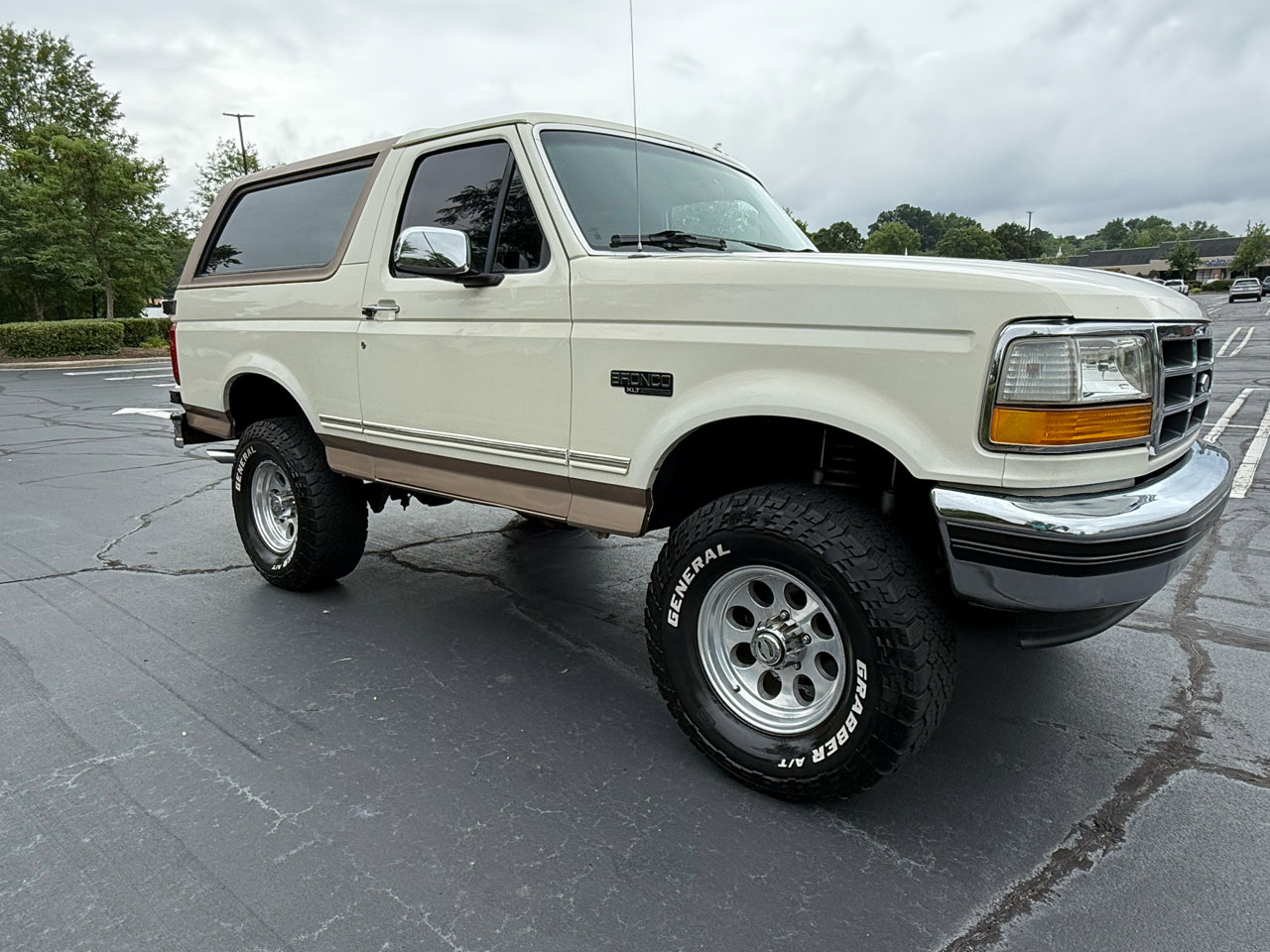 Used 1993 Ford Bronco Eddie Bauer image 27