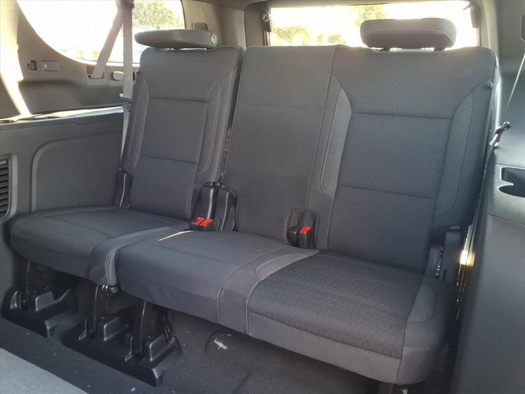 New 2026 Chevrolet Suburban LS image 12