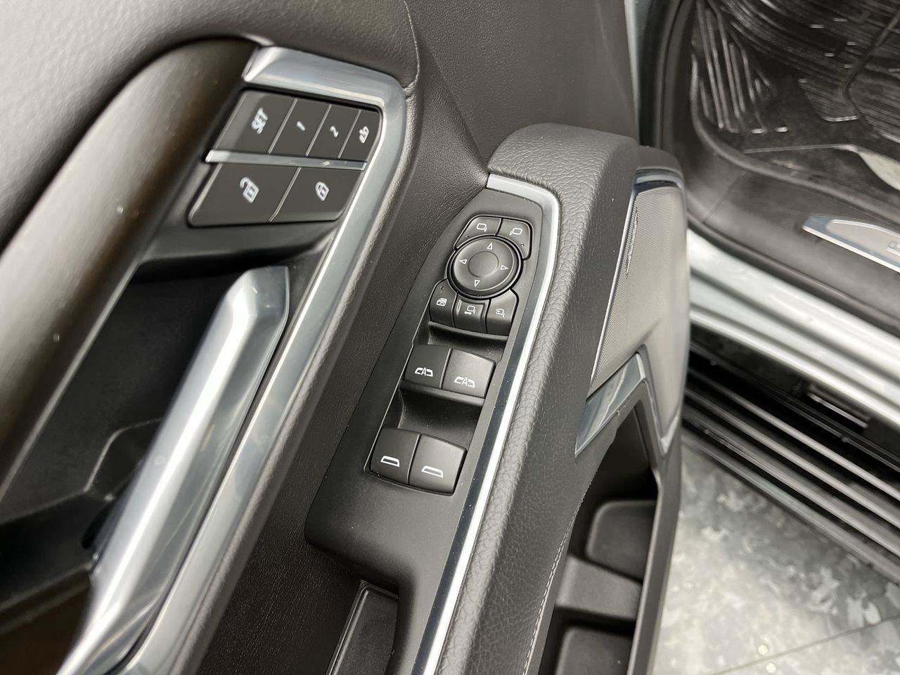 Used 2025 GMC Sierra 2500 Denali w/ Denali Reserve Package AWD/4WD image 11
