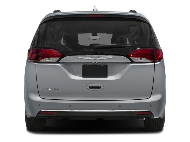Used 2017 Chrysler Pacifica Touring-L FWD image 8