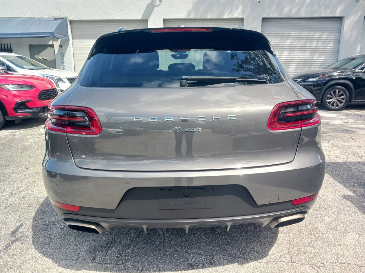 Used 2017 Porsche Macan image 12
