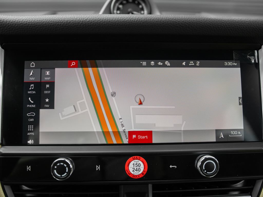 Certified 2025 Porsche Macan image 40