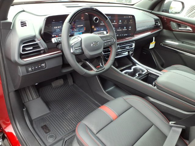 New 2027 Chevrolet Traverse RS w/ LPO, Floor Liner Package AWD/4WD image 5