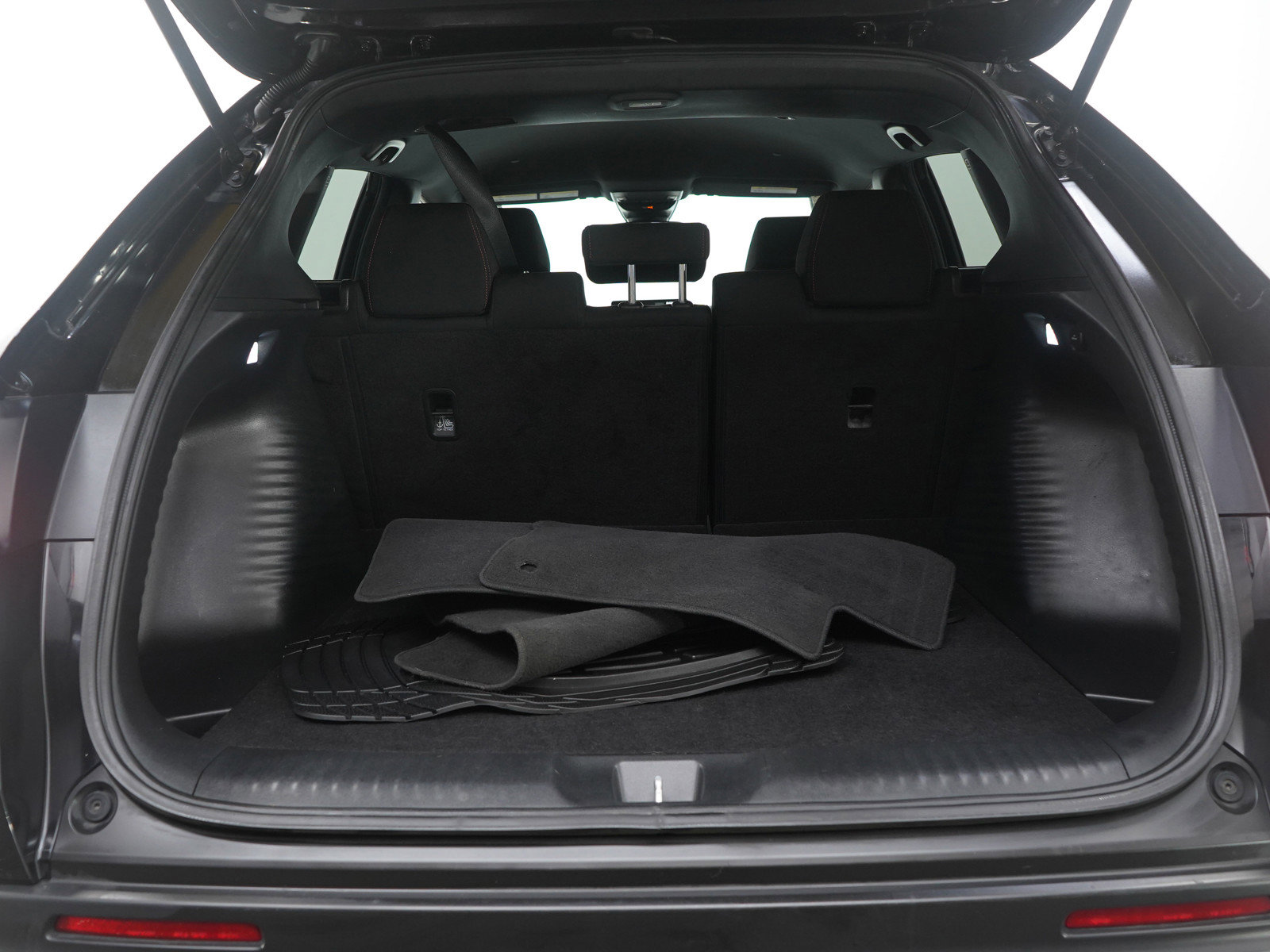 Used 2025 Honda HR-V Sport image 17