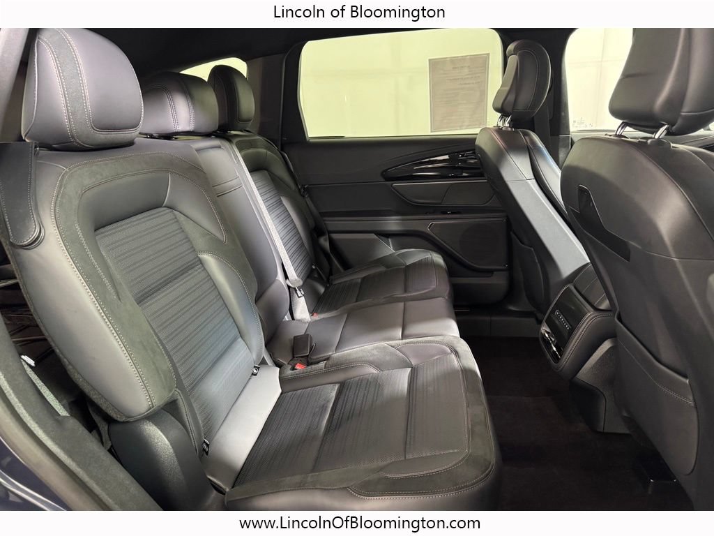 Used 2024 Lincoln Nautilus Reserve w/ Jet Appearance Package (87T) AWD/4WD image 14