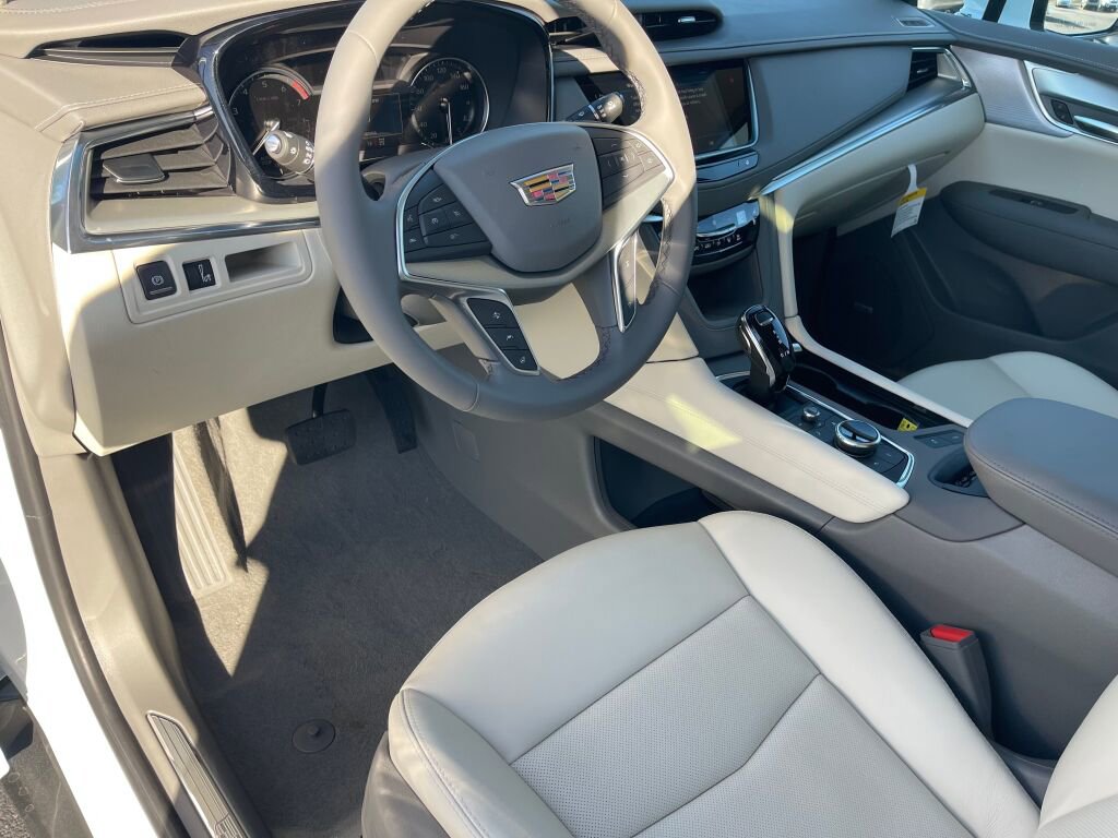 New 2025 Cadillac XT5 Premium Luxury w/ LPO, Floor Liner Package image 6