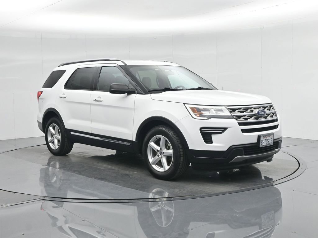 Used 2018 Ford Explorer XLT image 27