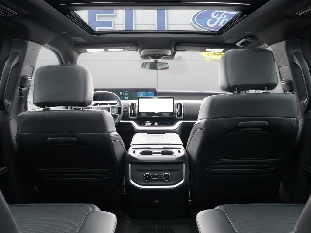 New 2025 Ford Expedition Max Platinum w/ Stealth Performance Package image 31