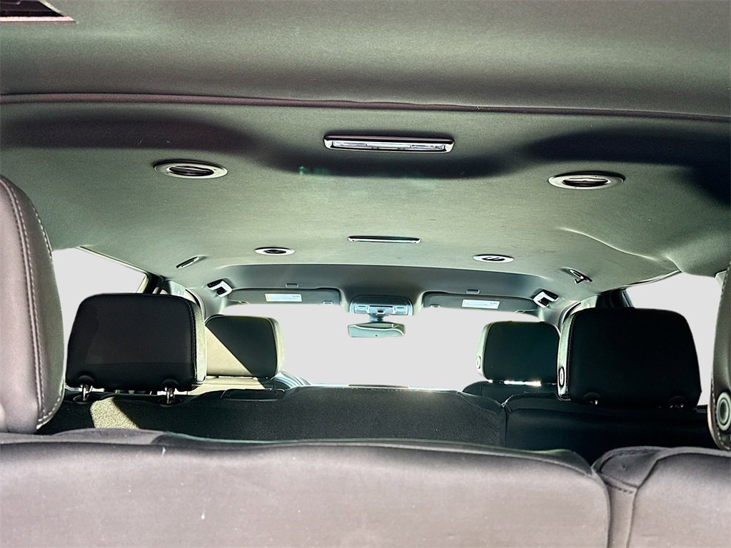 Used 2022 GMC Yukon XL SLT image 28