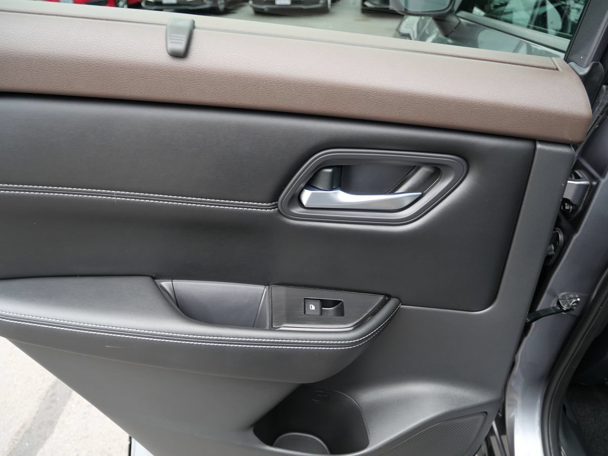 Used 2022 Nissan Rogue SV w/ SV Premium Package AWD/4WD image 27