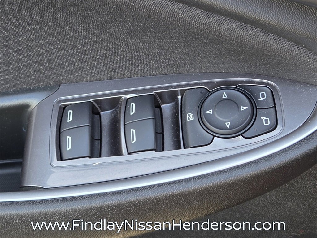 Used 2022 Chevrolet Malibu RS image 21