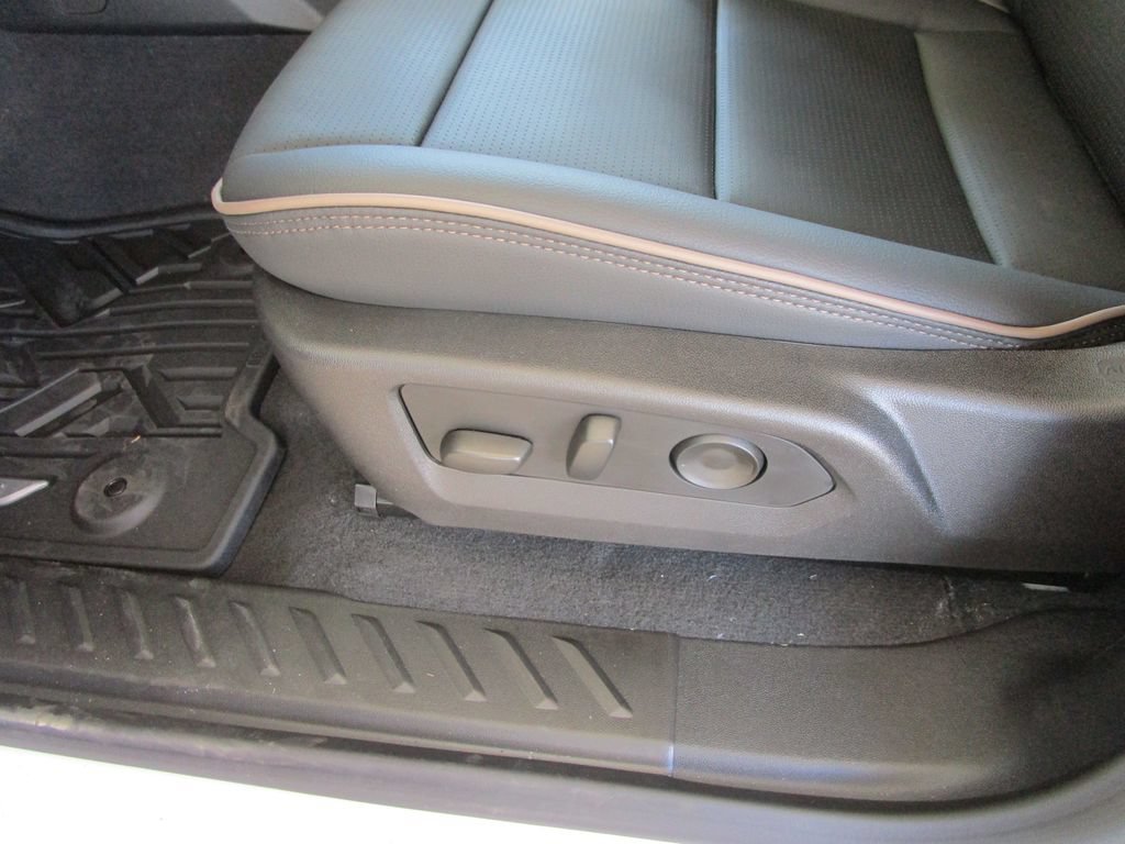 New 2026 GMC Canyon Denali AWD/4WD image 29