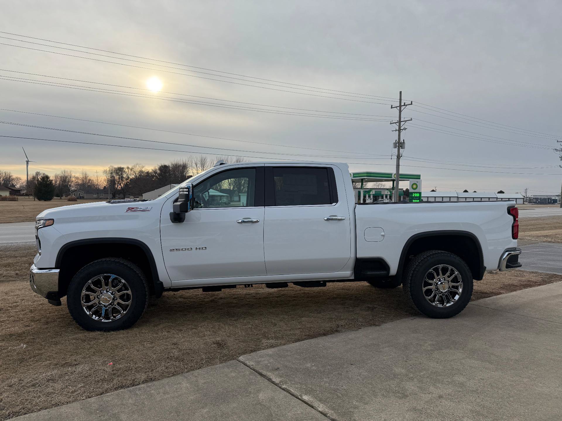 New 2026 Chevrolet Silverado 2500 LTZ w/ LTZ Premium Package AWD/4WD image 4