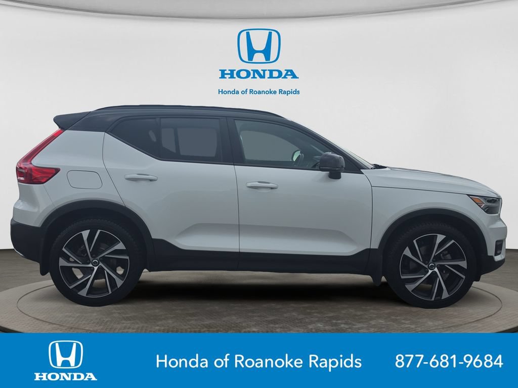 Used 2020 Volvo XC40 T4 R-Design w/ Protection Package Premier FWD image 6