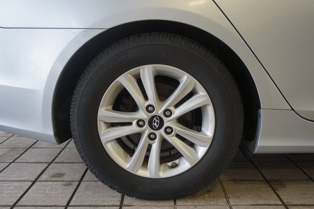 Used 2013 Hyundai Sonata GLS image 25