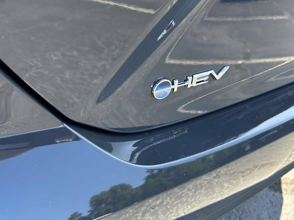 New 2026 Toyota Camry Hybrid FWD image 10
