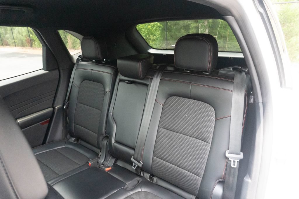 Used 2024 Ford Escape ST-Line w/ Tech Pack #1 FWD image 17