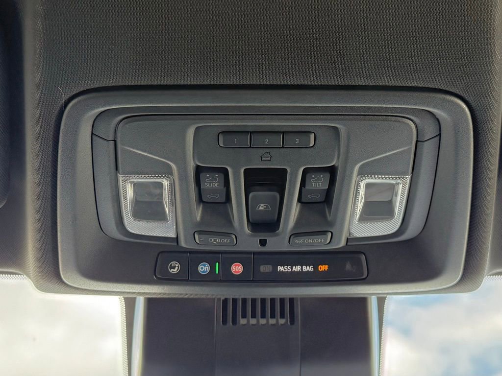 Used 2025 GMC Sierra 1500 AT4 w/ AT4 Premium Package image 31