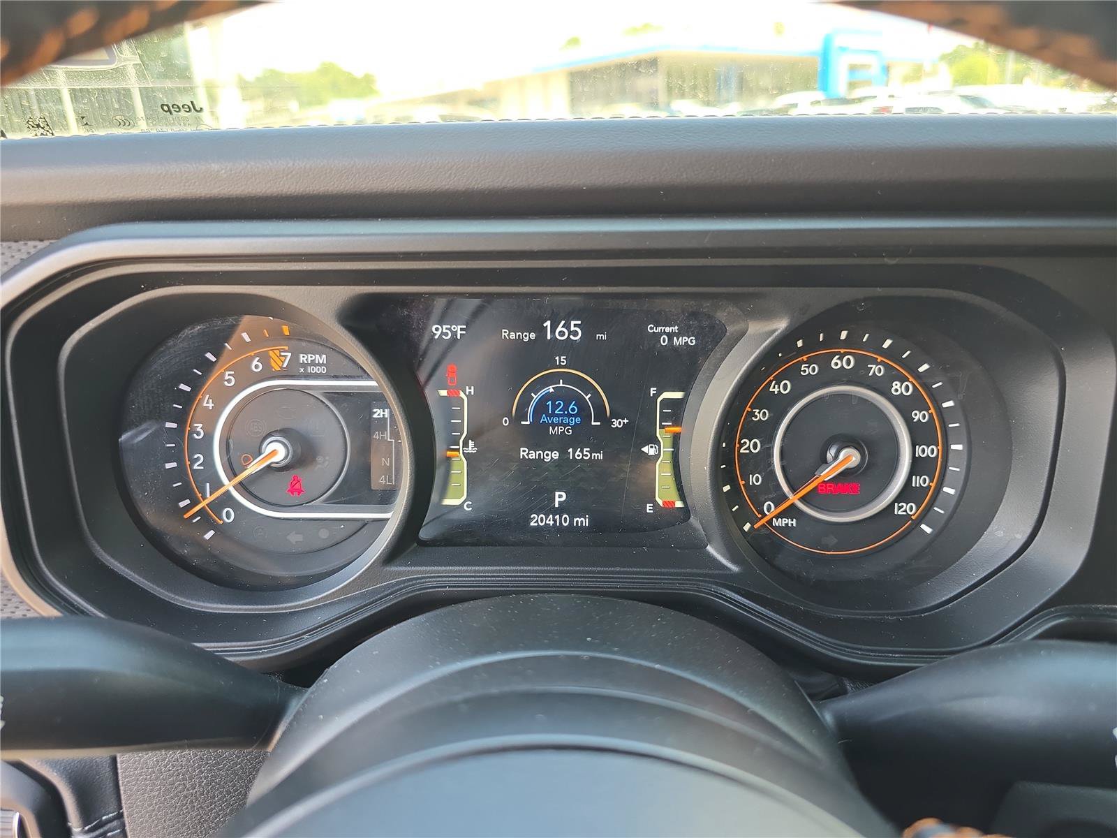 Used 2024 Jeep Gladiator Mojave w/ Technology Group AWD/4WD image 31