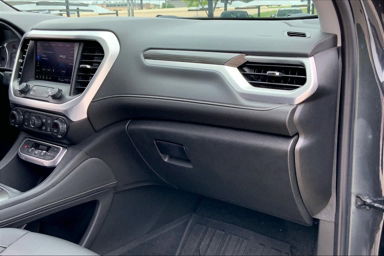 Used 2020 GMC Acadia SLT w/ Premium Package FWD image 19