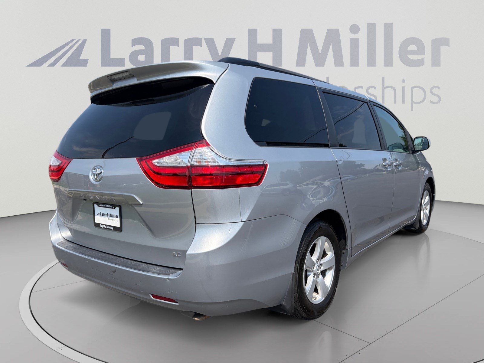 Used 2015 Toyota Sienna LE FWD image 5