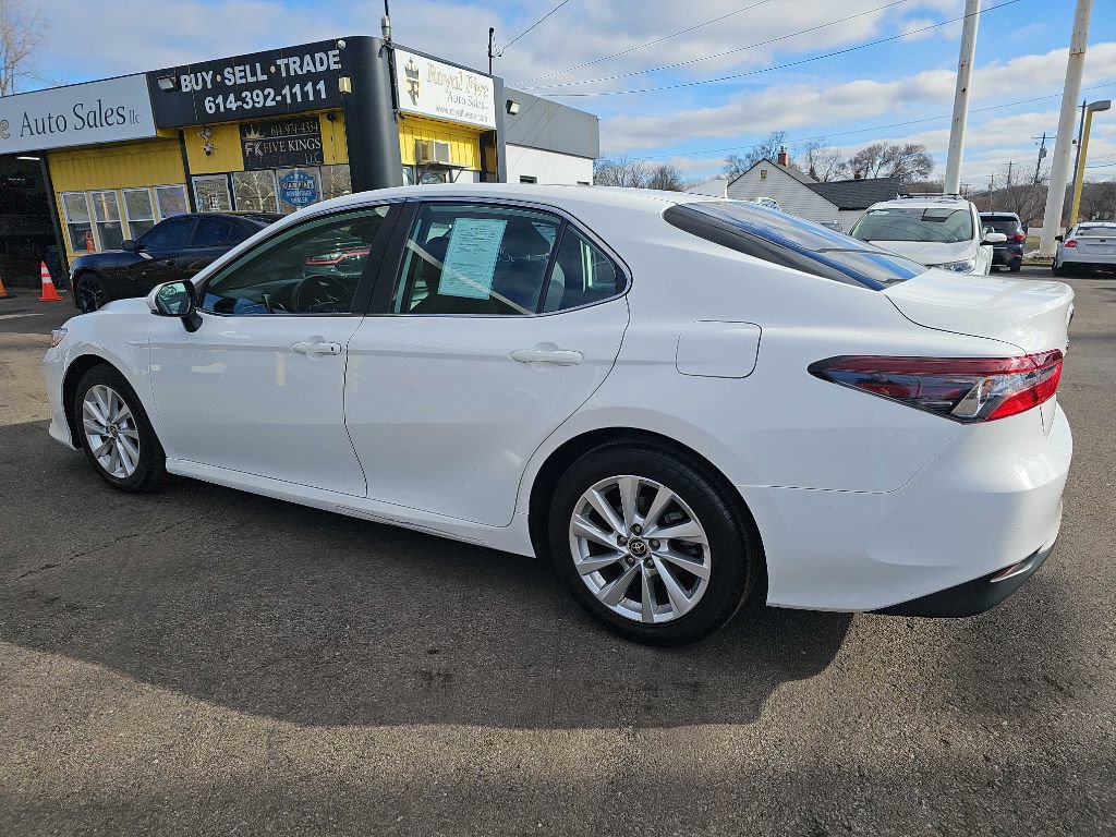 Used 2021 Toyota Camry LE FWD image 16