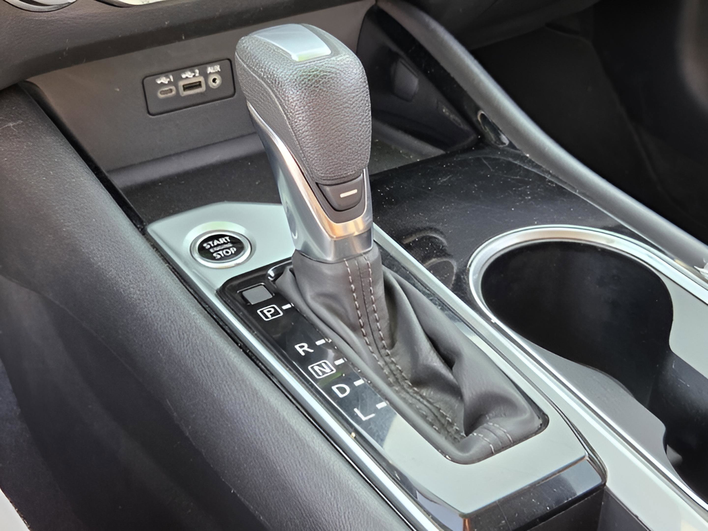 Used 2024 Nissan Altima 2.5 SV image 15