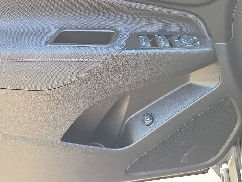 Certified 2023 Chevrolet Equinox RS w/ LPO, Floor Liner Package AWD/4WD image 27