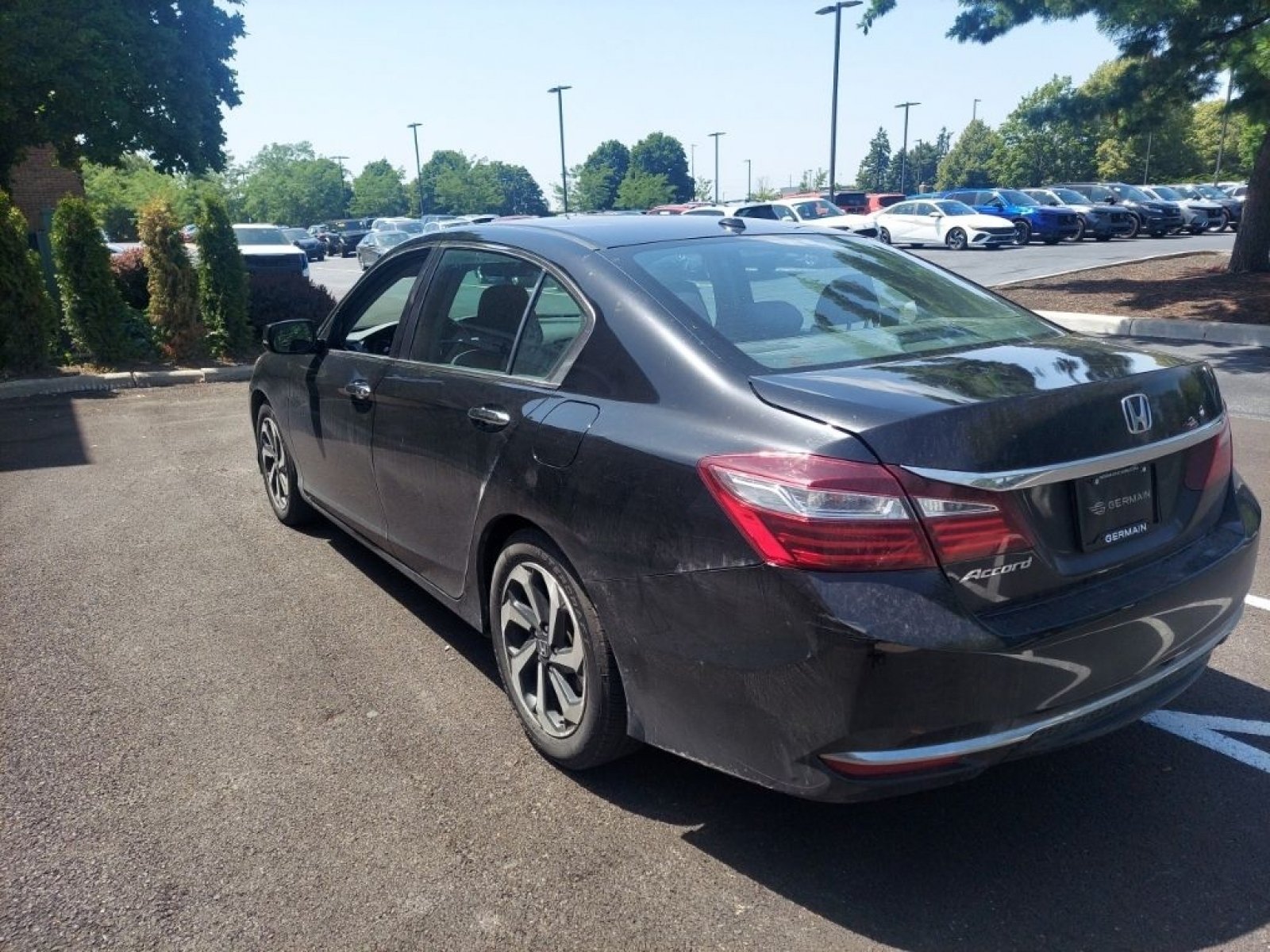 Used 2016 Honda Accord EX image 8