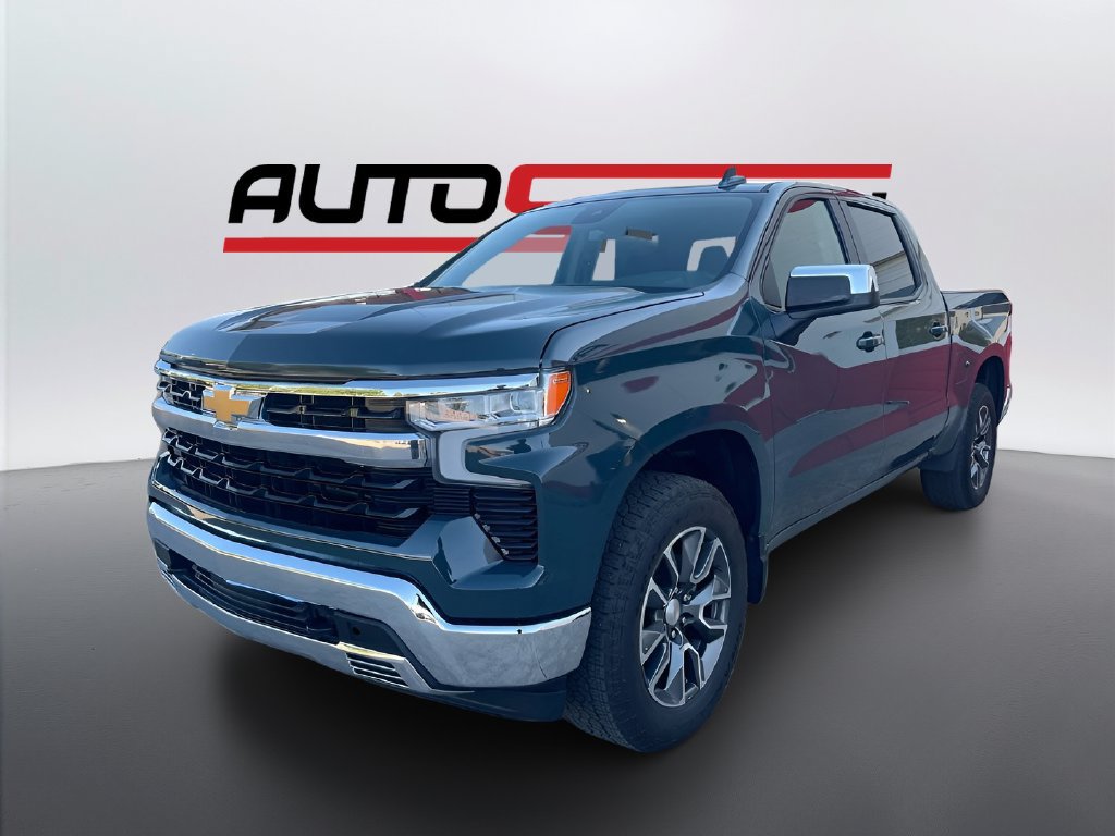 Used 2025 Chevrolet Silverado 1500 LT AWD/4WD image 3