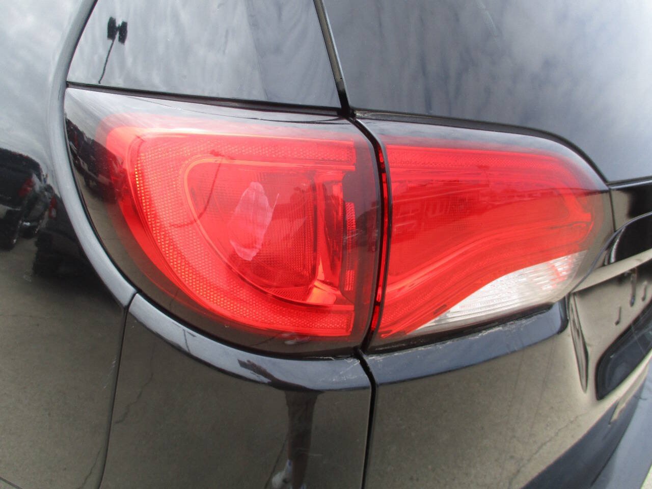 Used 2020 Chrysler Voyager Lxi FWD image 36