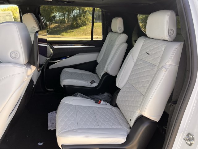 New 2027 Cadillac Escalade ESV Platinum Sport AWD/4WD image 27
