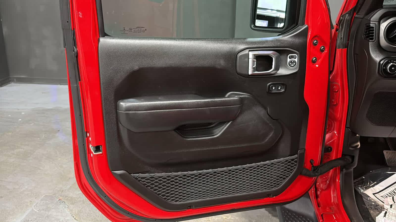 Used 2022 Jeep Wrangler Unlimited Sport AWD/4WD image 9