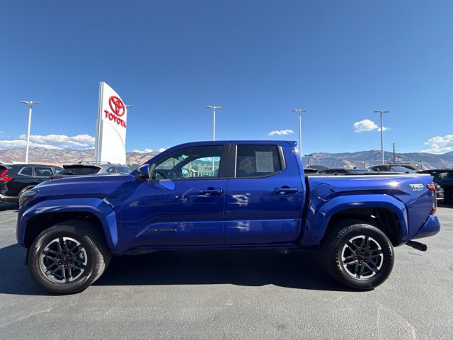 Used 2025 Toyota Tacoma TRD Sport AWD/4WD image 9